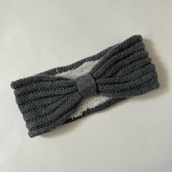 Cozy Winter Headband - Picture 1 of 5